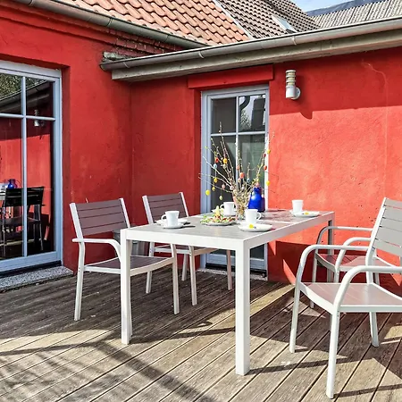 Kapitaenshaus Leo By Interhome Leopoldshagen